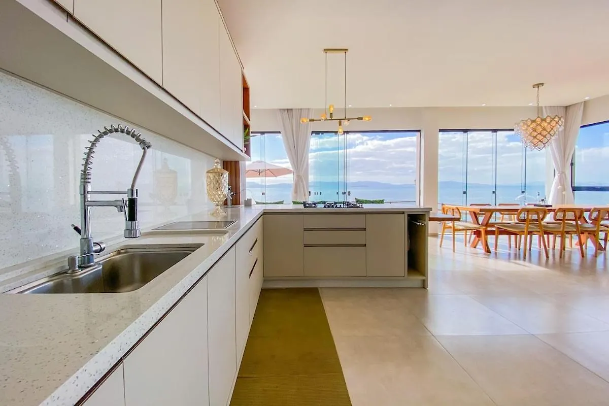 Villa Casa Pe Na Areia! à Biguacu Hébergement de vacances
