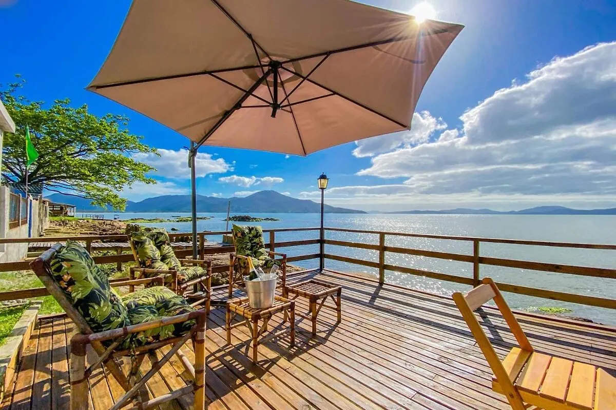Hébergement de vacances Villa Casa Pe Na Areia! à Biguacu Brésil